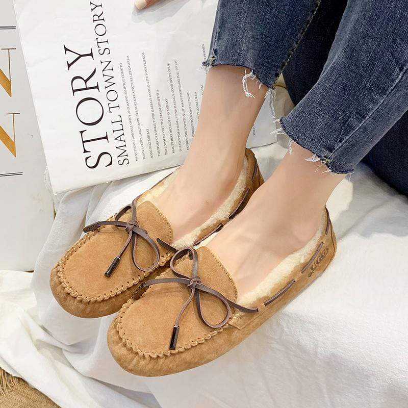 UGG Ozsnow Premium Moccasin - Image 10