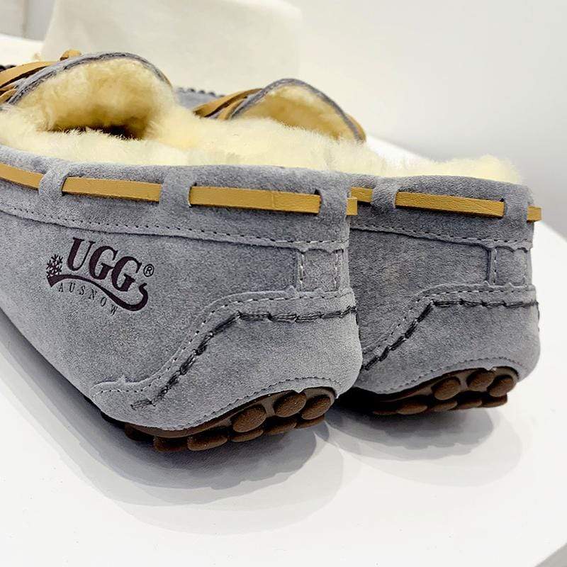 UGG Ozsnow Premium Moccasin - Image 25