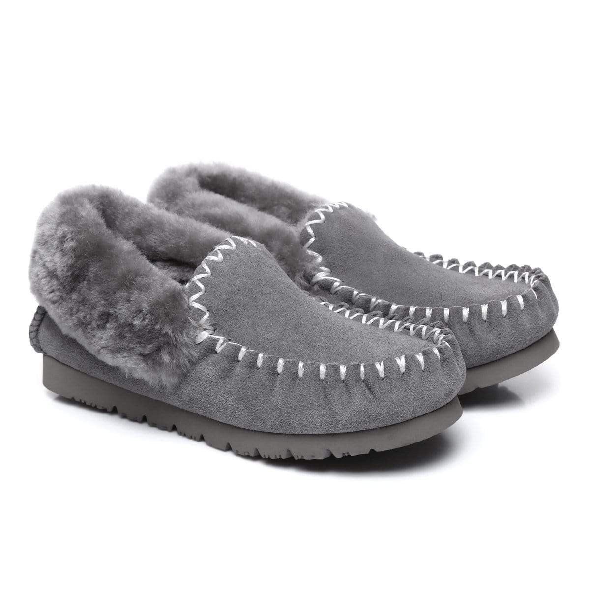 UGG Premium Traditional Moccasin - Image 31
